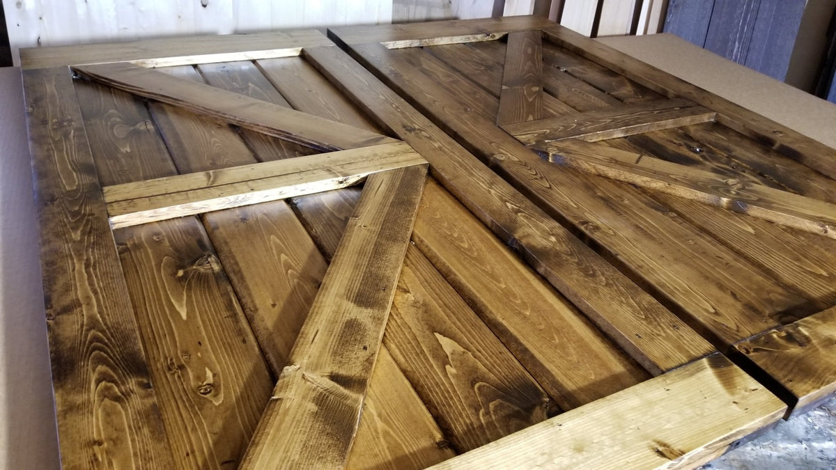 Construction process of the wooden barn doors from the TV Hide package